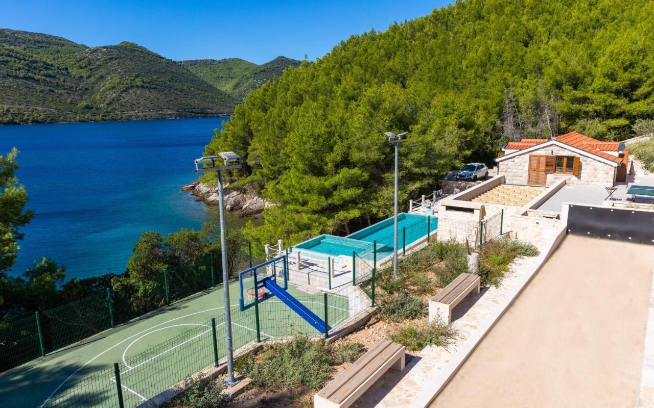 Beachfront Villa Brulupes In Secluded Bay Konstari Экстерьер фото